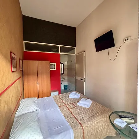 Ai Piedi Dell' Etna Per Gruppi Fino A 20 Persone Apartment